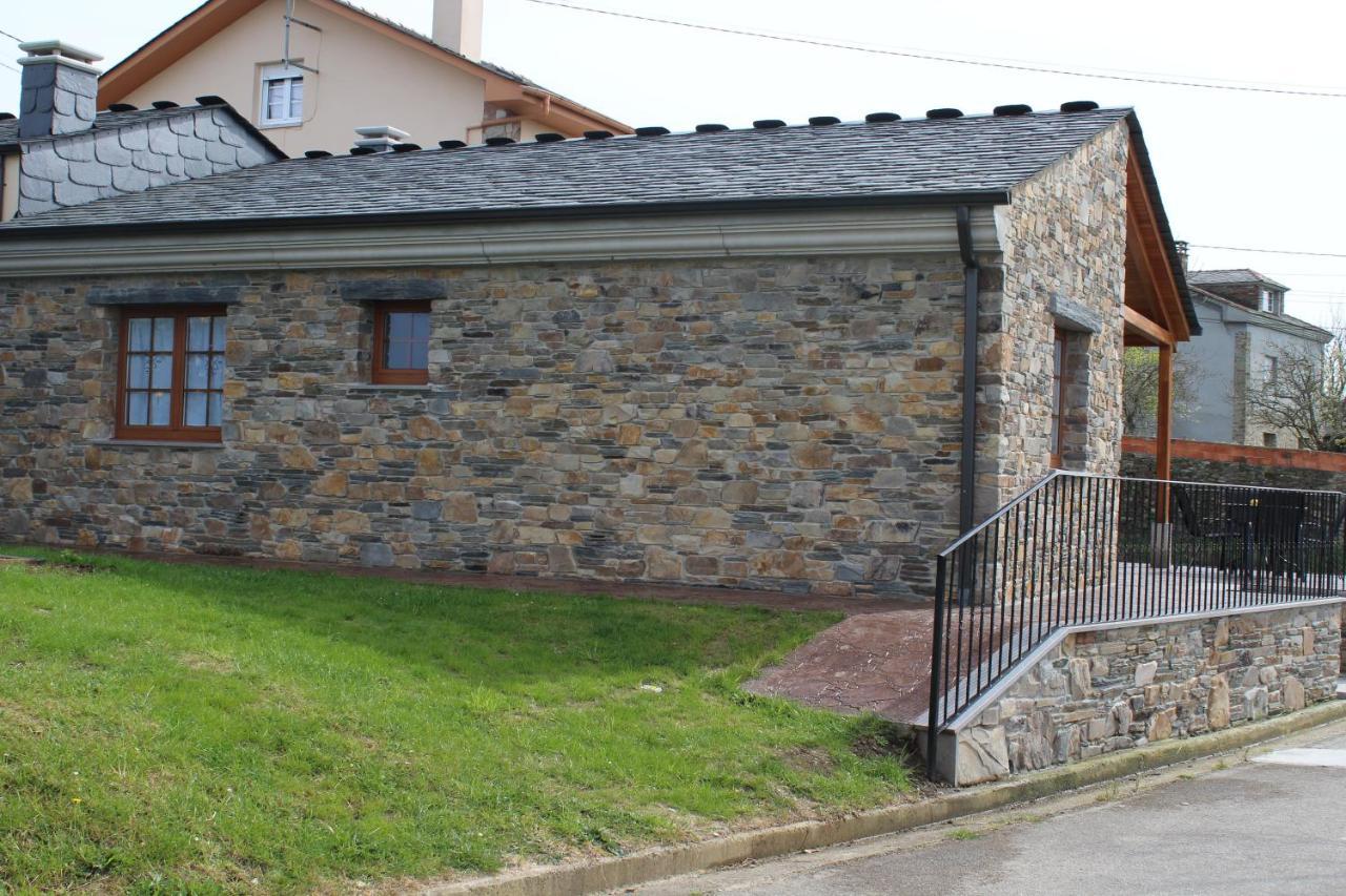 Apartamentos Casa Cerolleiro Castropol Luaran gambar