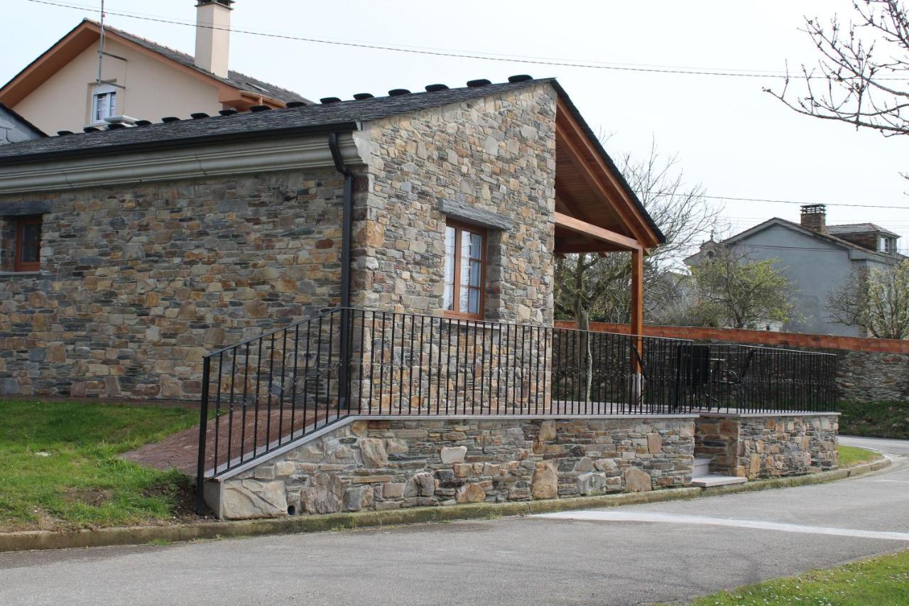 Apartamentos Casa Cerolleiro Castropol Luaran gambar