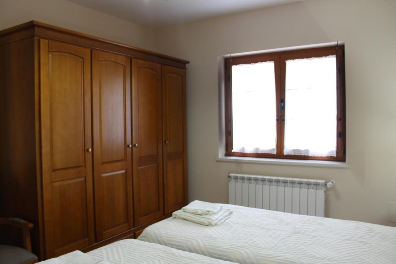 Apartamentos Casa Cerolleiro Castropol Luaran gambar