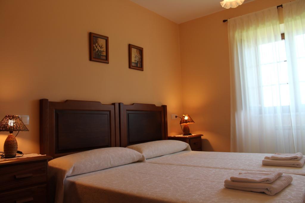 Apartamentos Casa Cerolleiro Castropol Luaran gambar