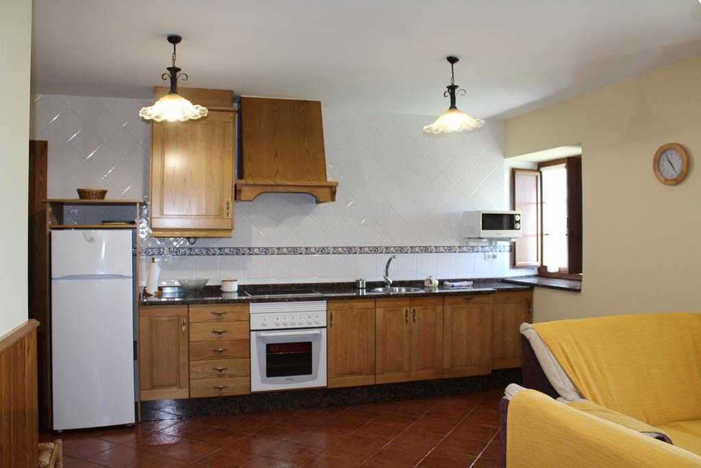 Apartamentos Casa Cerolleiro Castropol Luaran gambar