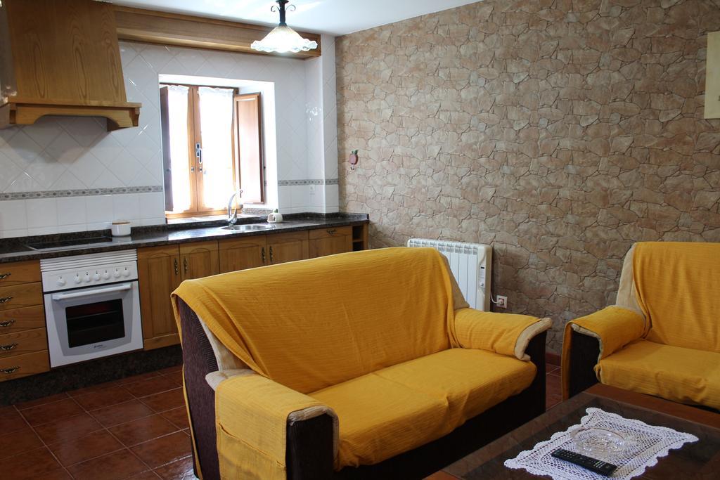 Apartamentos Casa Cerolleiro Castropol Luaran gambar