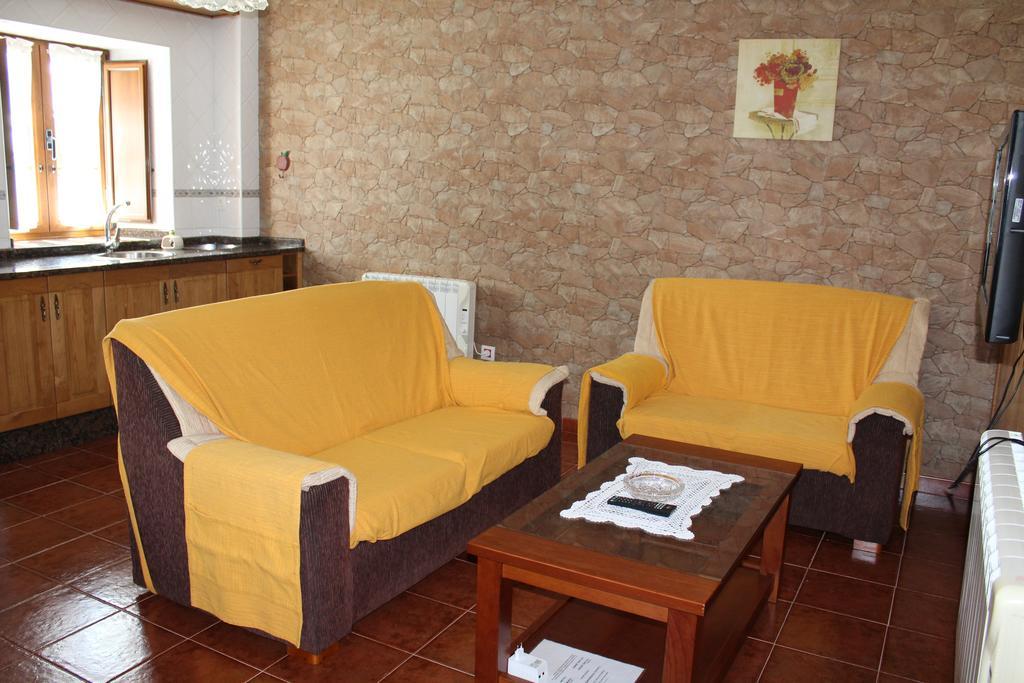Apartamentos Casa Cerolleiro Castropol Luaran gambar
