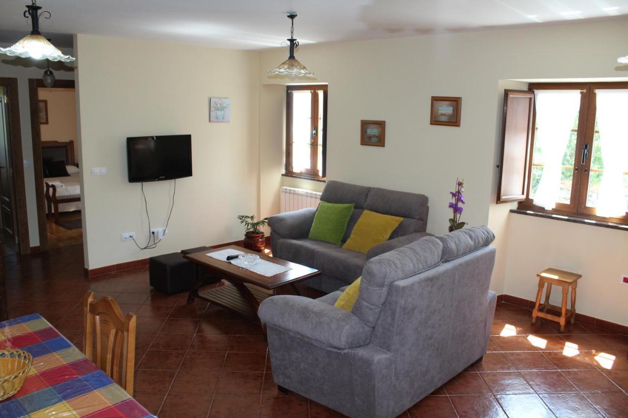 Apartamentos Casa Cerolleiro Castropol Luaran gambar