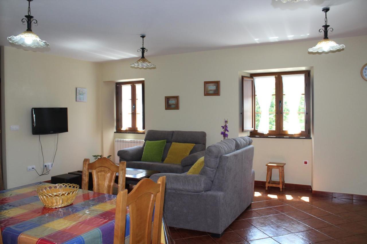 Apartamentos Casa Cerolleiro Castropol Luaran gambar